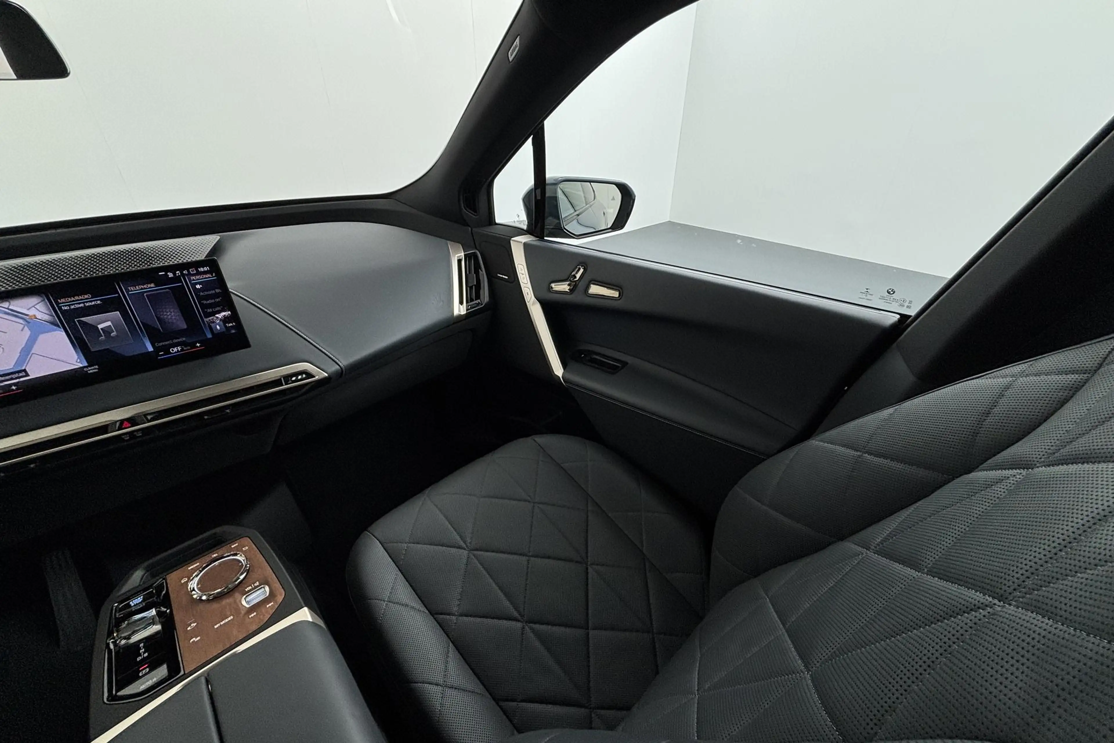 BMW iX xDrive40 High Executive 77 kWh – volledig elektris — photo 23