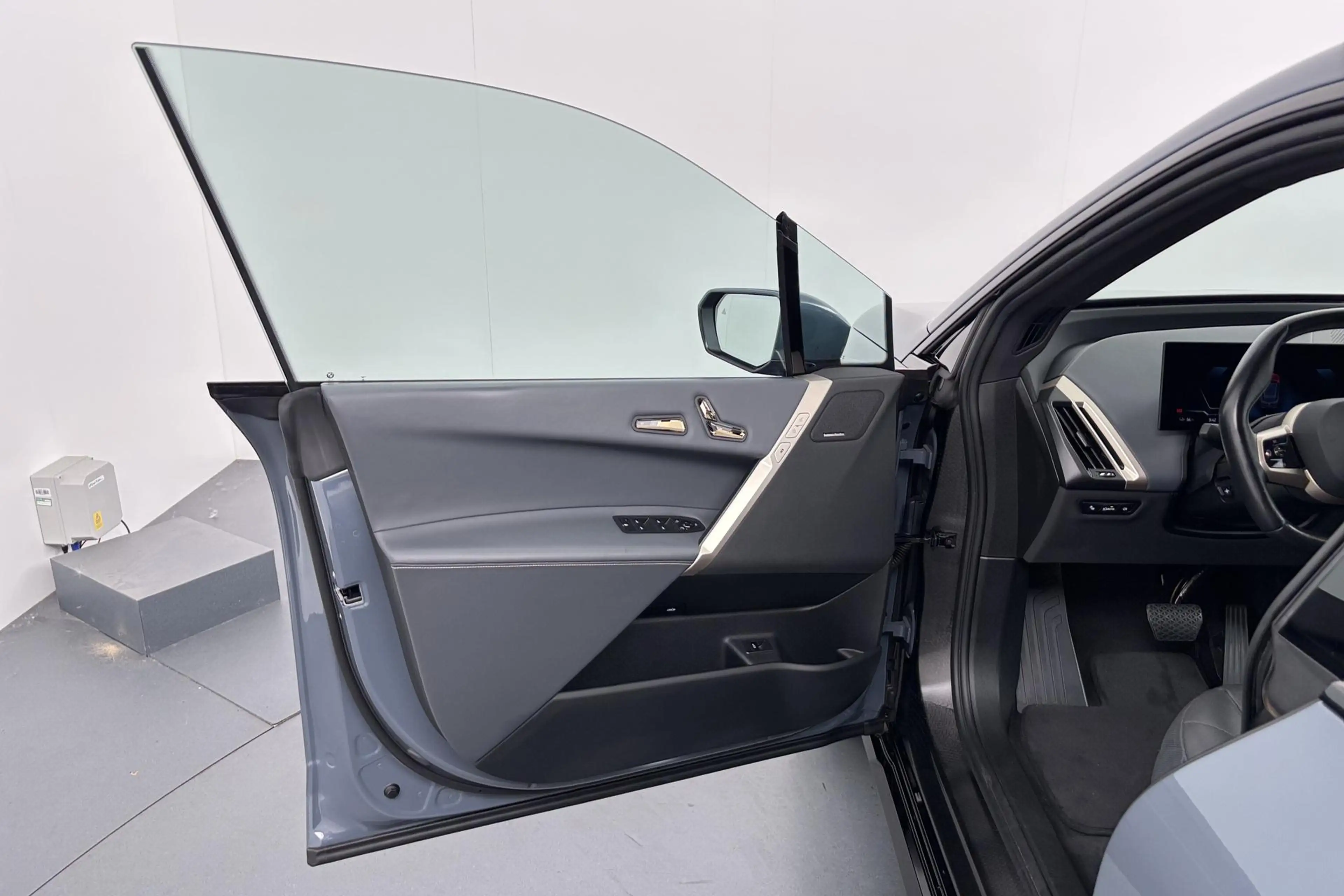 BMW iX xDrive40 High Executive 77 kWh – volledig elektris — photo 24