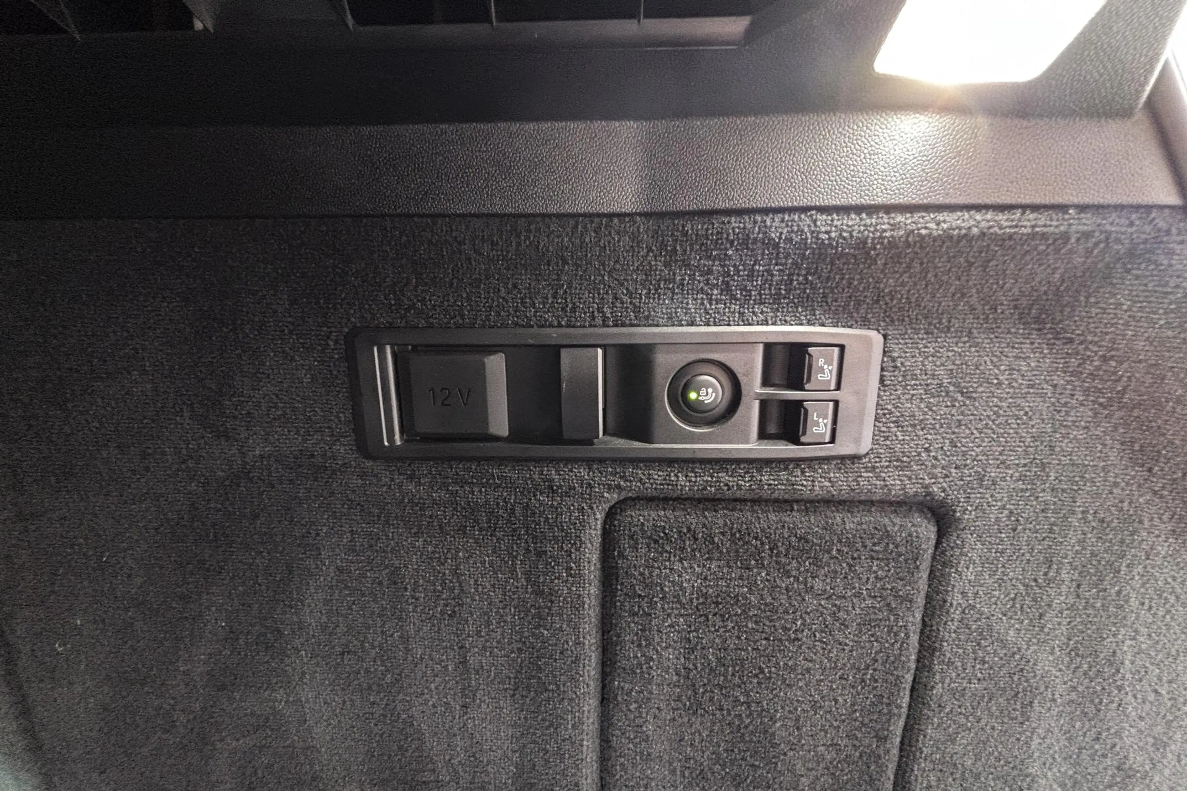 BMW iX xDrive40 High Executive 77 kWh – volledig elektris — photo 34