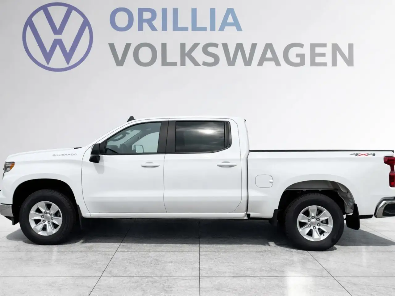 Chevrolet Silverado 1500 снимка Chevrolet Silverado 1500