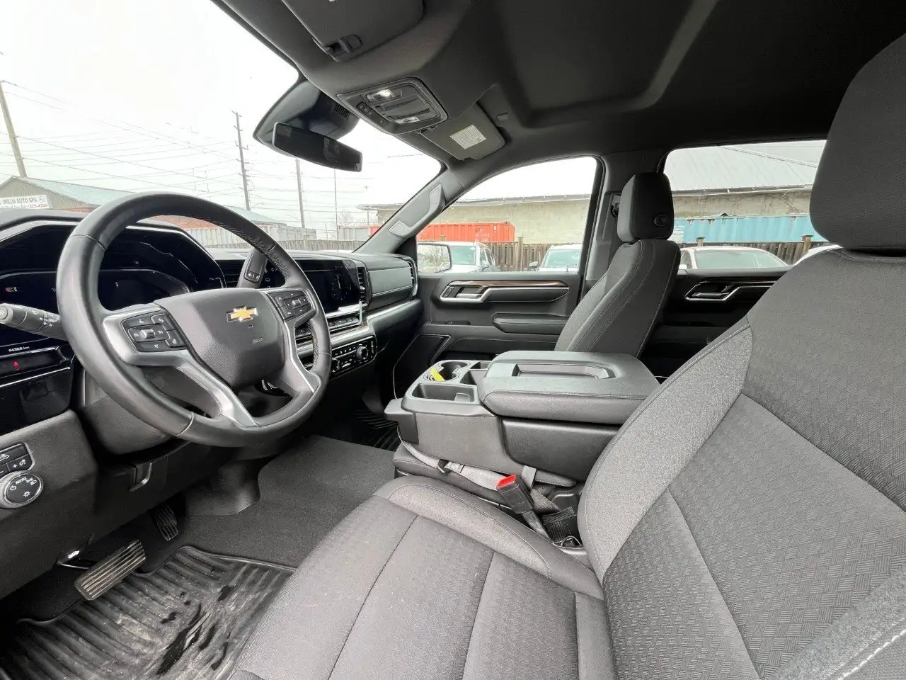 Chevrolet Silverado 1500 снимка Chevrolet Silverado 1500