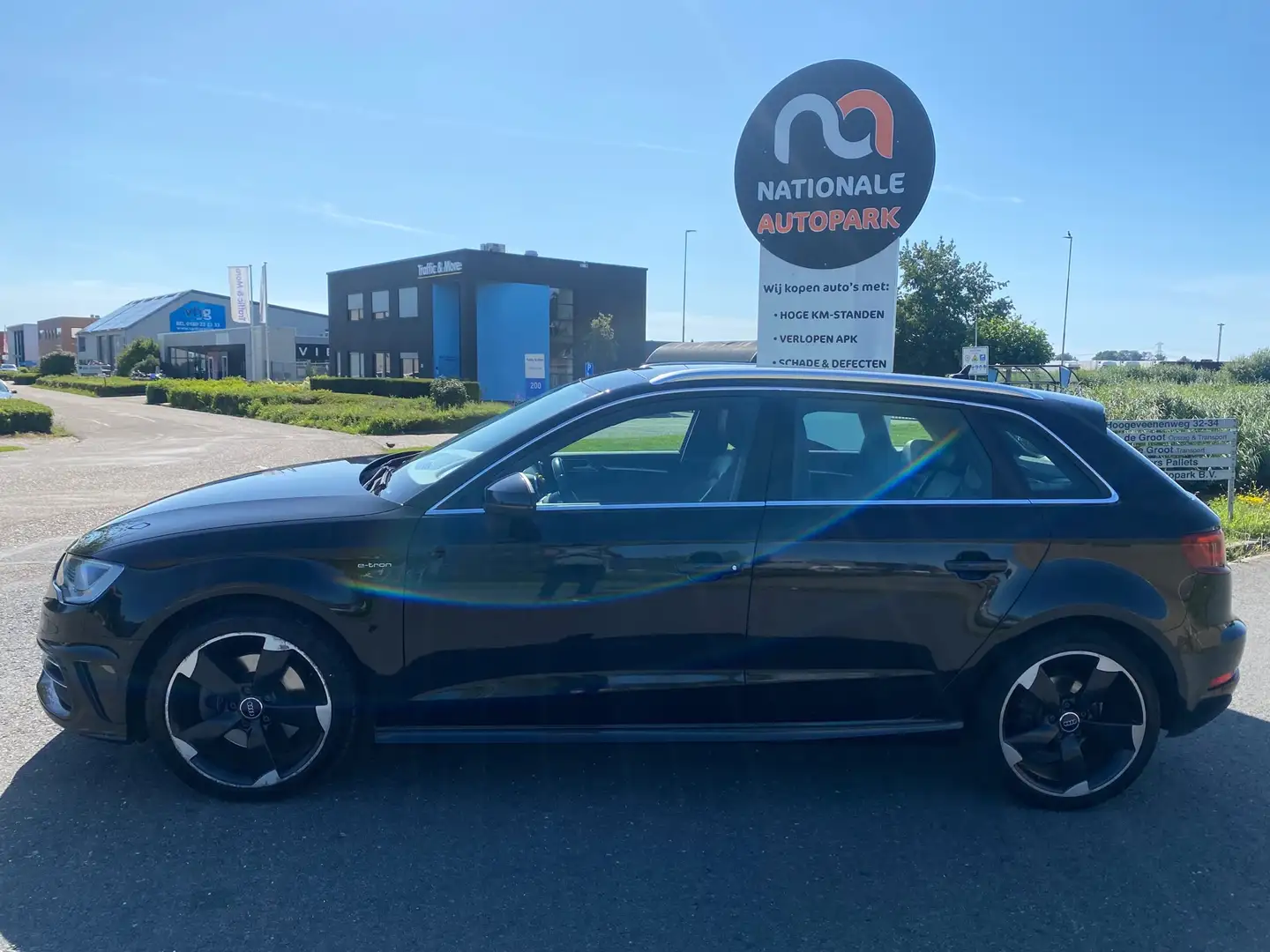 Audi A3 Sportback 2015 * 1.4 e-tron PHEV Attraction Pro Li Zwart - 2