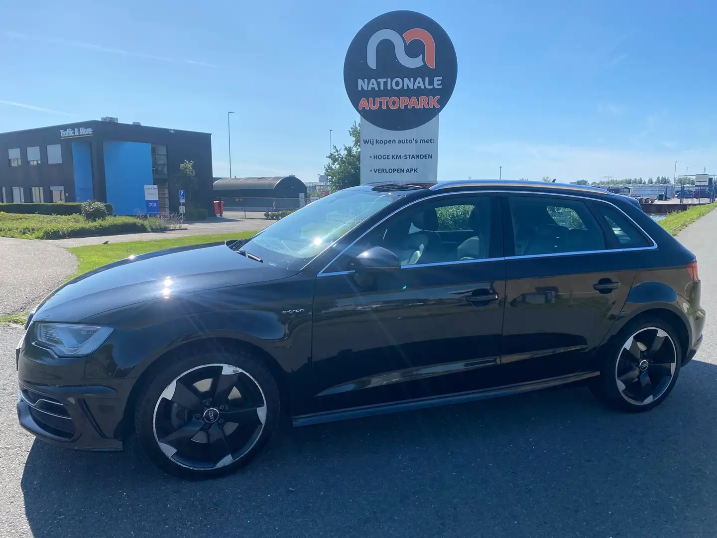 Audi A3 Sportback 2015 * 1.4 e-tron PHEV Attraction Pro Li Zwart - 1