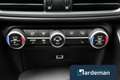 Alfa Romeo Giulia 2.0T Veloce int/ext Driver assist. Blanco - thumbnail 13