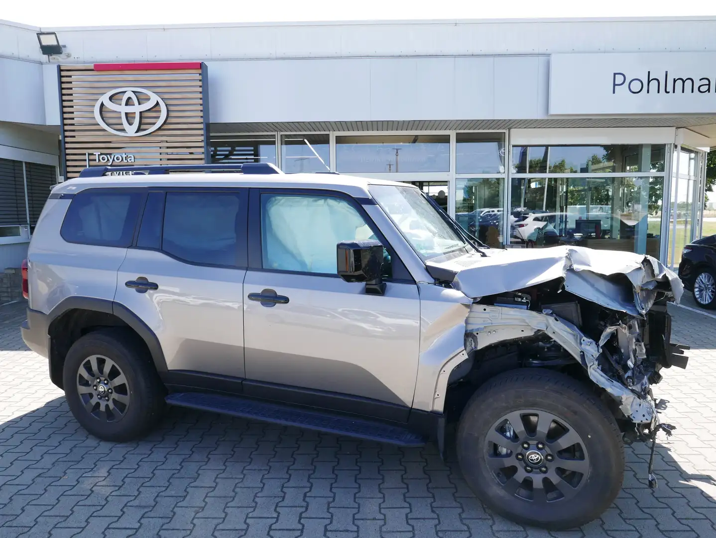 Toyota Land Cruiser J250 2,8 D-4D AWD Executive 2025 - 1