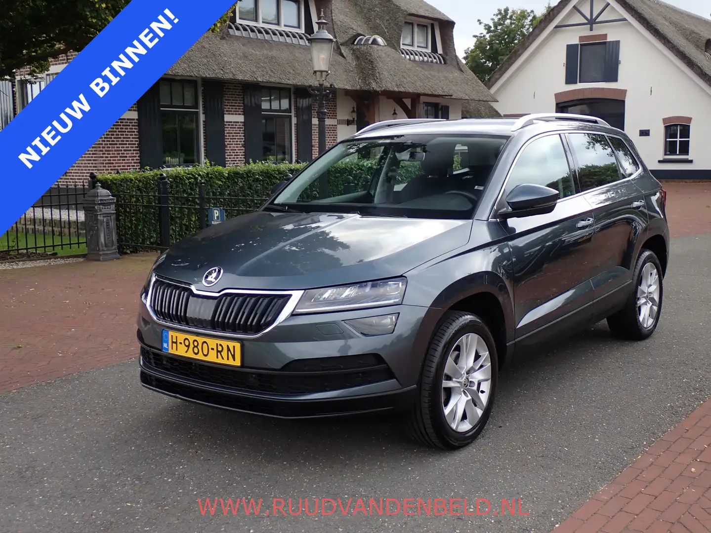 Skoda Karoq 1.5TSI VIRTUAL ACC/CARPLAY/CAMERA/DAB/KEYLESS Grau - 1