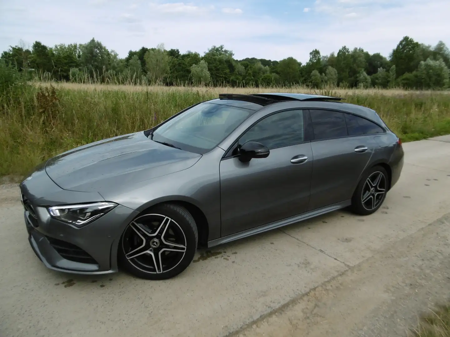 Mercedes-Benz CLA 180 CLA 180 Shooting Brake AMG Line nightpack PANODAK Grijs - 2