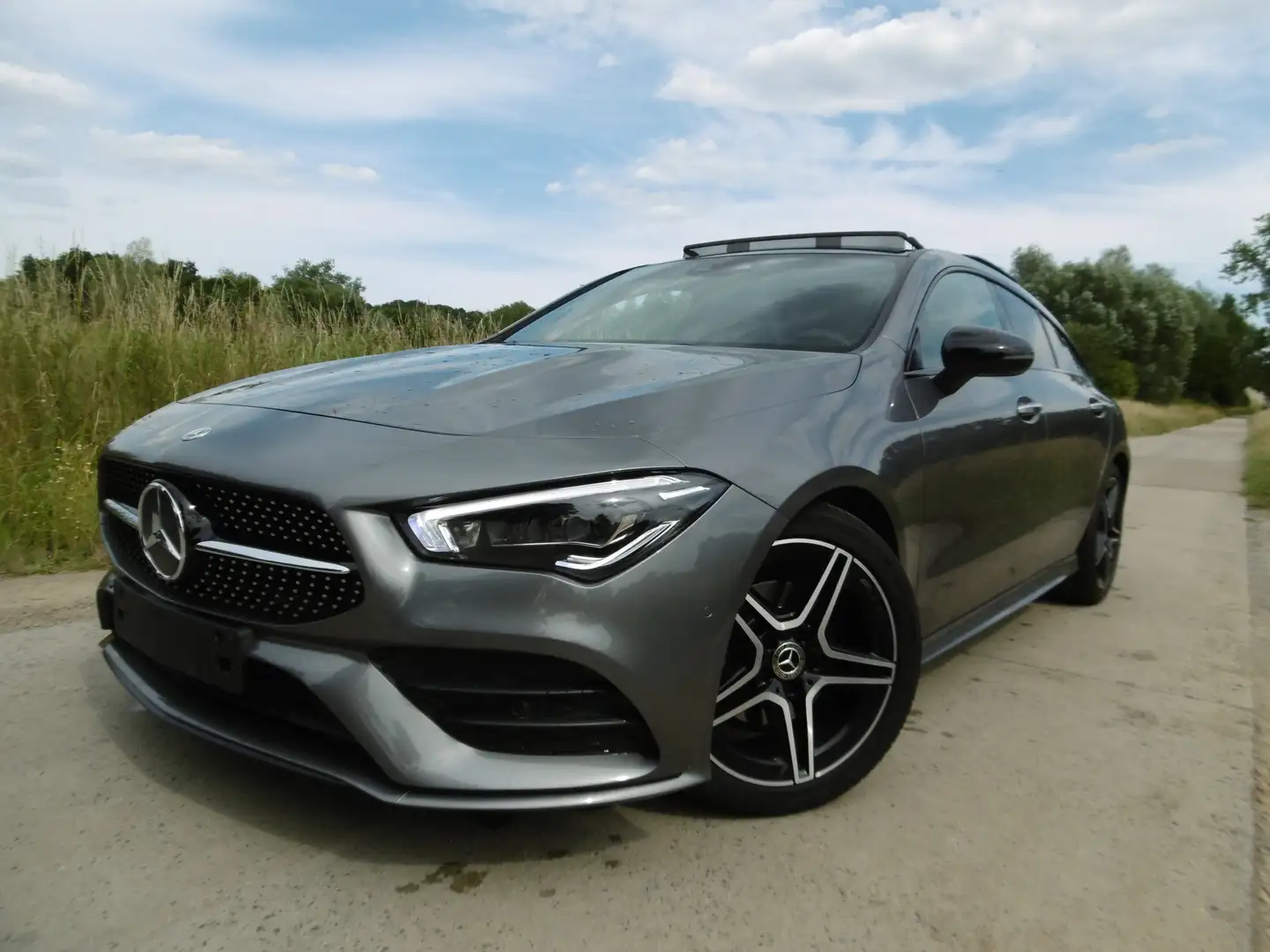 Mercedes-Benz CLA 180 CLA 180 Shooting Brake AMG Line nightpack PANODAK Grijs - 1