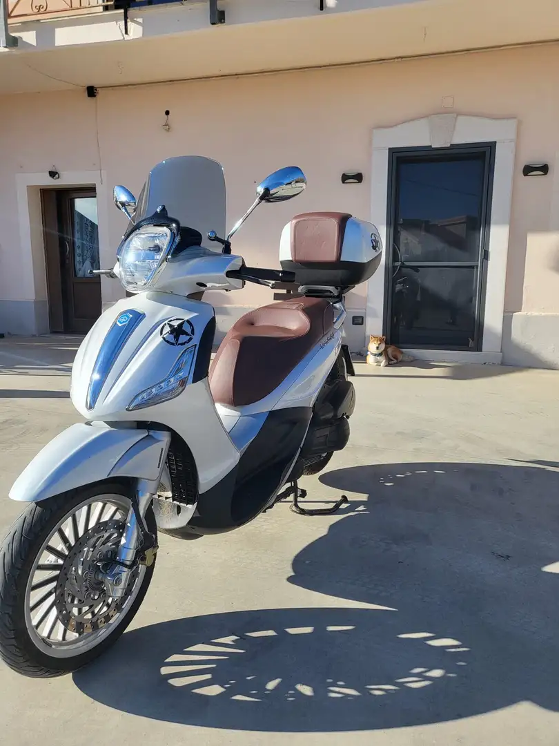 Piaggio Beverly 300 i.e. - 1