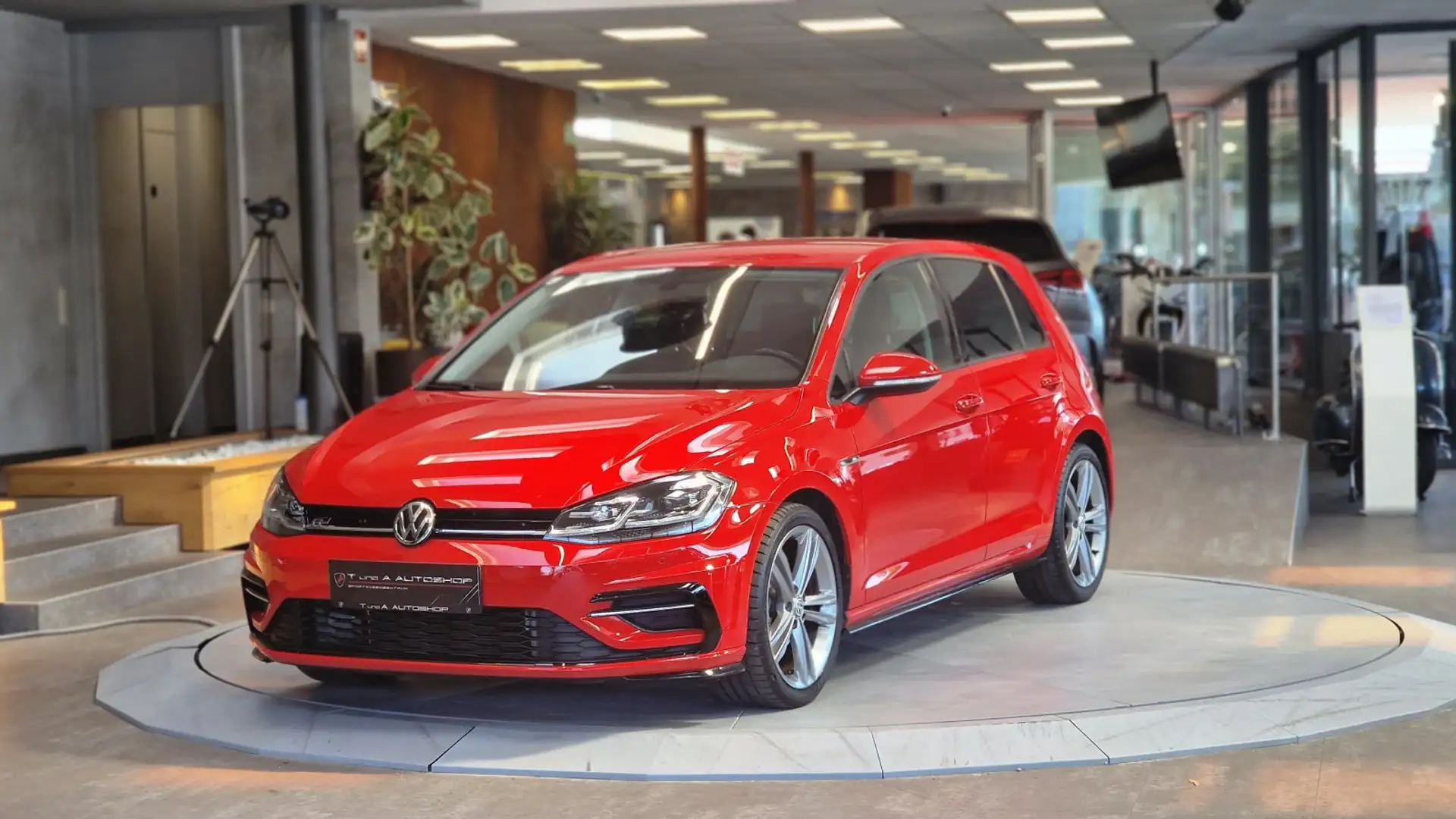 Volkswagen Golf 7 1.0 TSI R-Line *Digital-Cockpit*Navi*18Zoll* Rot - 2
