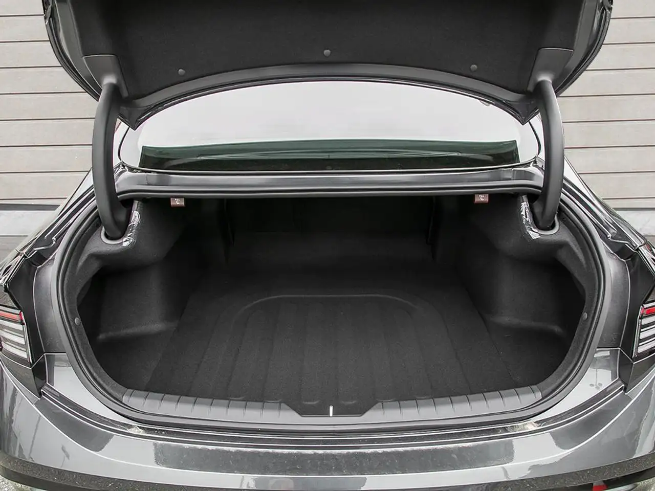 Hyundai SONATA снимка Hyundai SONATA
