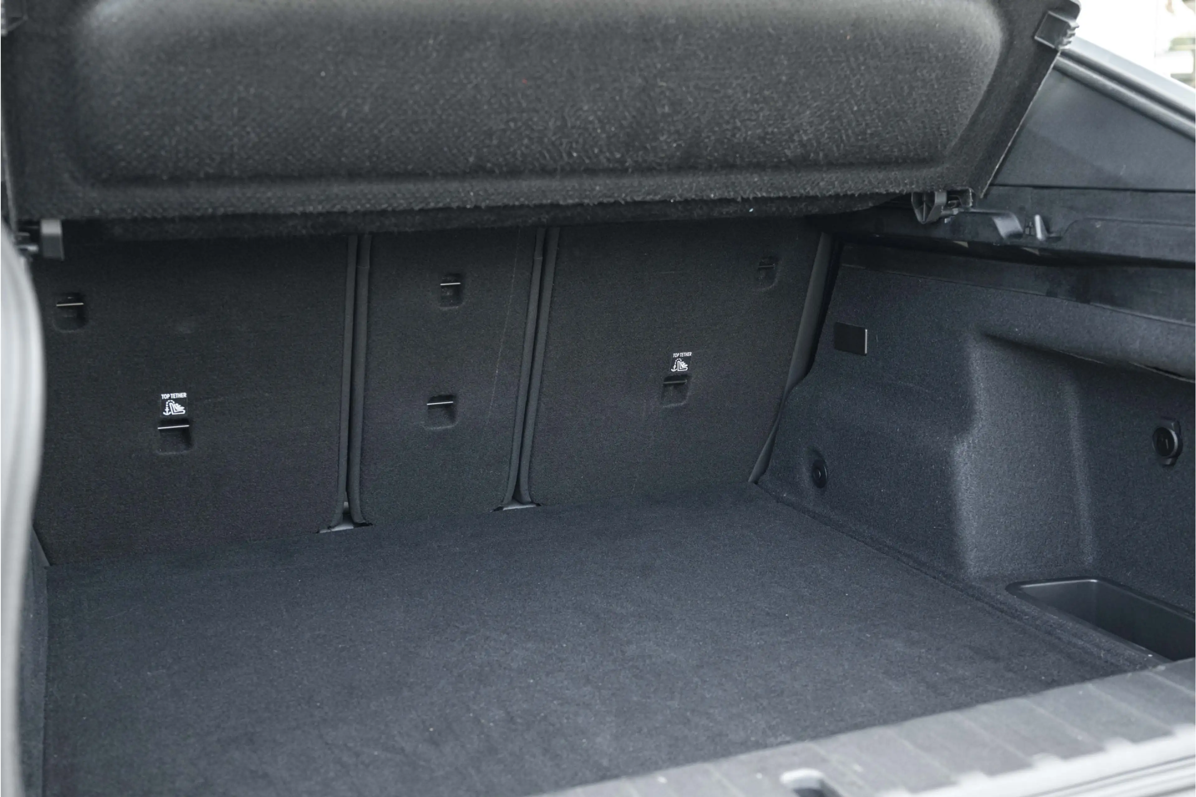 BMW iX2 xDrive30 M Sport / Sportstoelen / Comfort Access / — photo 6