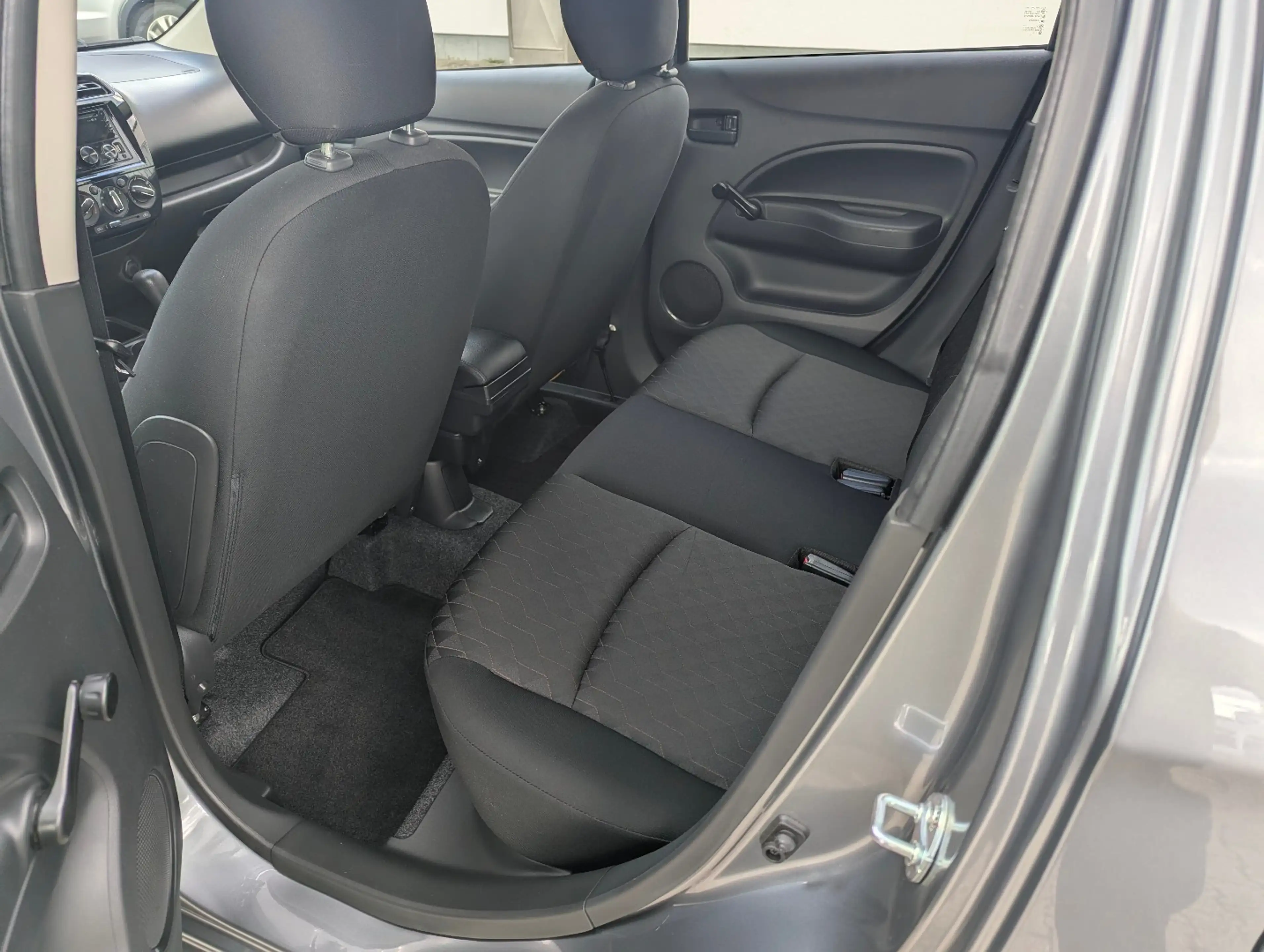 Mitsubishi Space Star 1.2 Klima +1 Hand + Scheckheft — photo 7