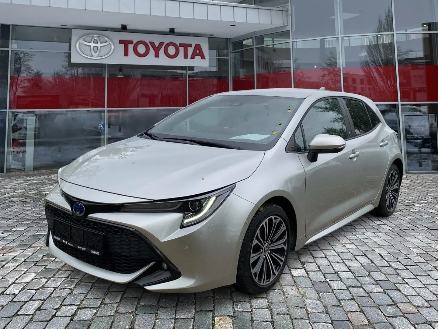 Toyota Corolla 1.8 TeamD Hybrid Behördenfahrzeug*TOP Zilver - 2
