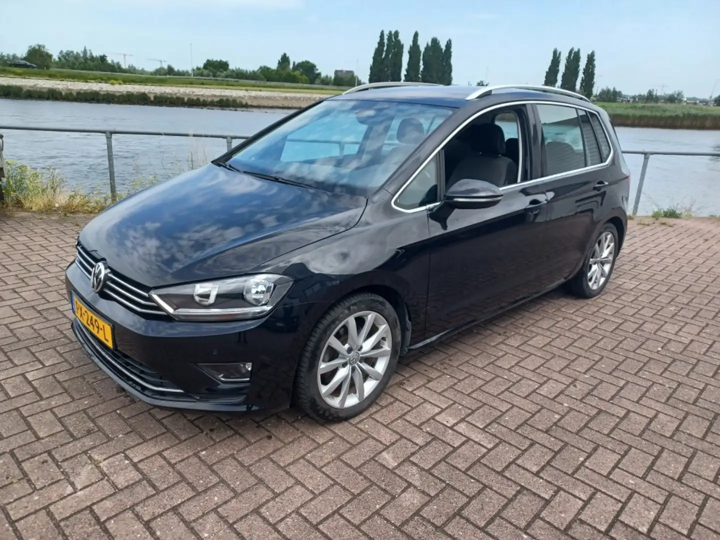 Volkswagen Golf 1.4 TSI HIGHL BNS Zwart - 1