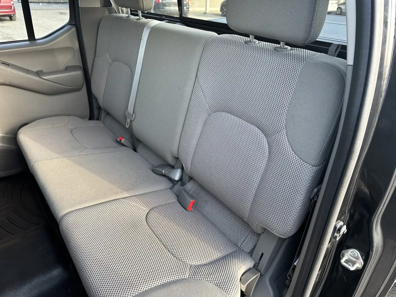 Nissan Frontier снимка Nissan Frontier