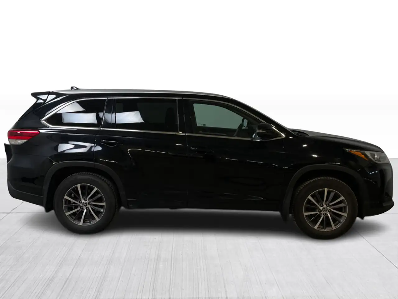 Toyota Highlander снимка Toyota Highlander