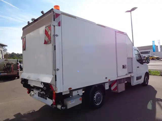 Renault Master view 4