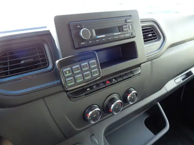 Renault Master view 10