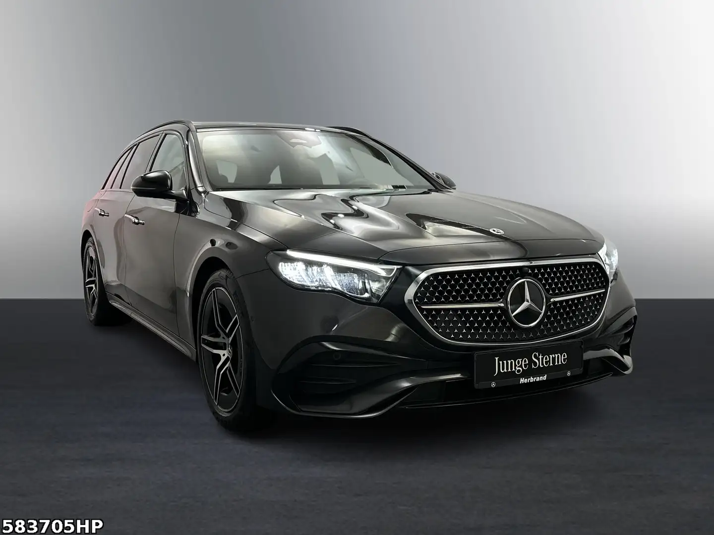 Mercedes-Benz E 220 d T AMG  Night AHK Lenkradhzg. Winter 19". Grau - 2