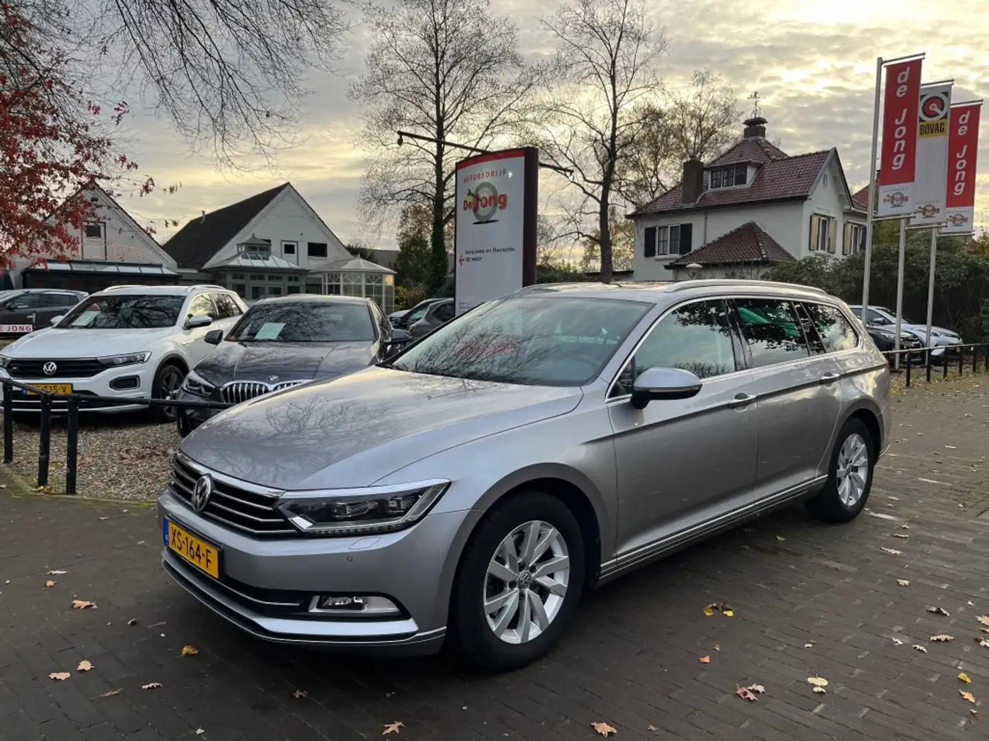 Volkswagen Passat VARIANT 1.5 TSI BUSINESS 150PK / SCHUIFDAK / CARPL Grijs - 1