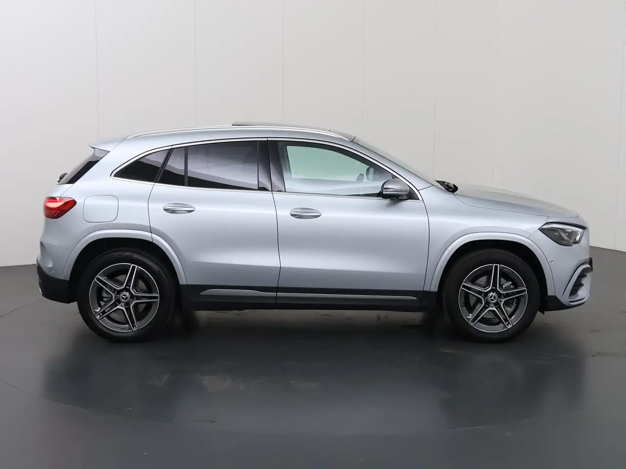 Mercedes-Benz GLA 2026 — фото 6