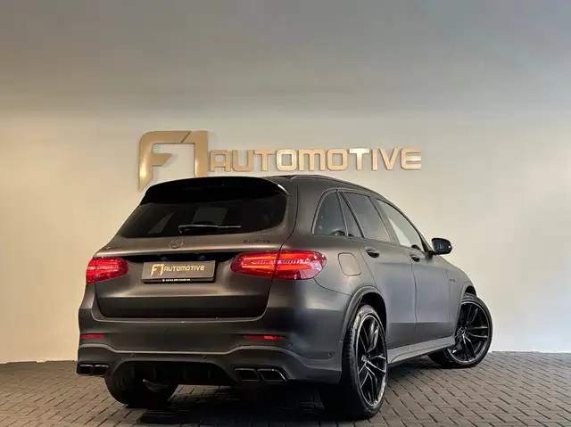 Mercedes-Benz GLC view 3