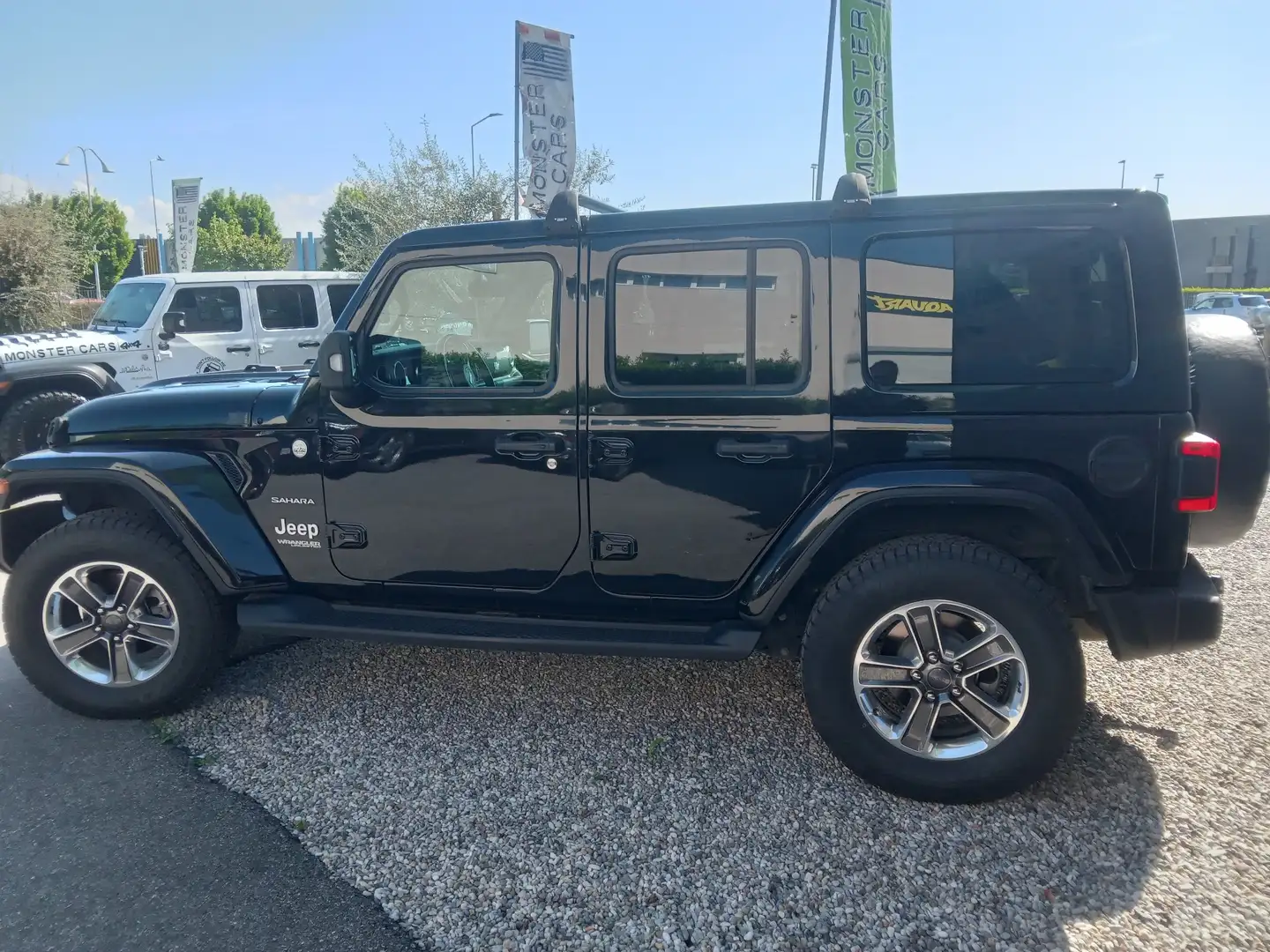 Jeep Wrangler 2.2 mjt II Sahara auto Nero - 2