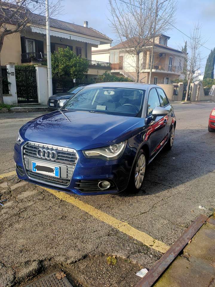 Audi A1 Sportback 1.6 tdi Attraction s-tronic