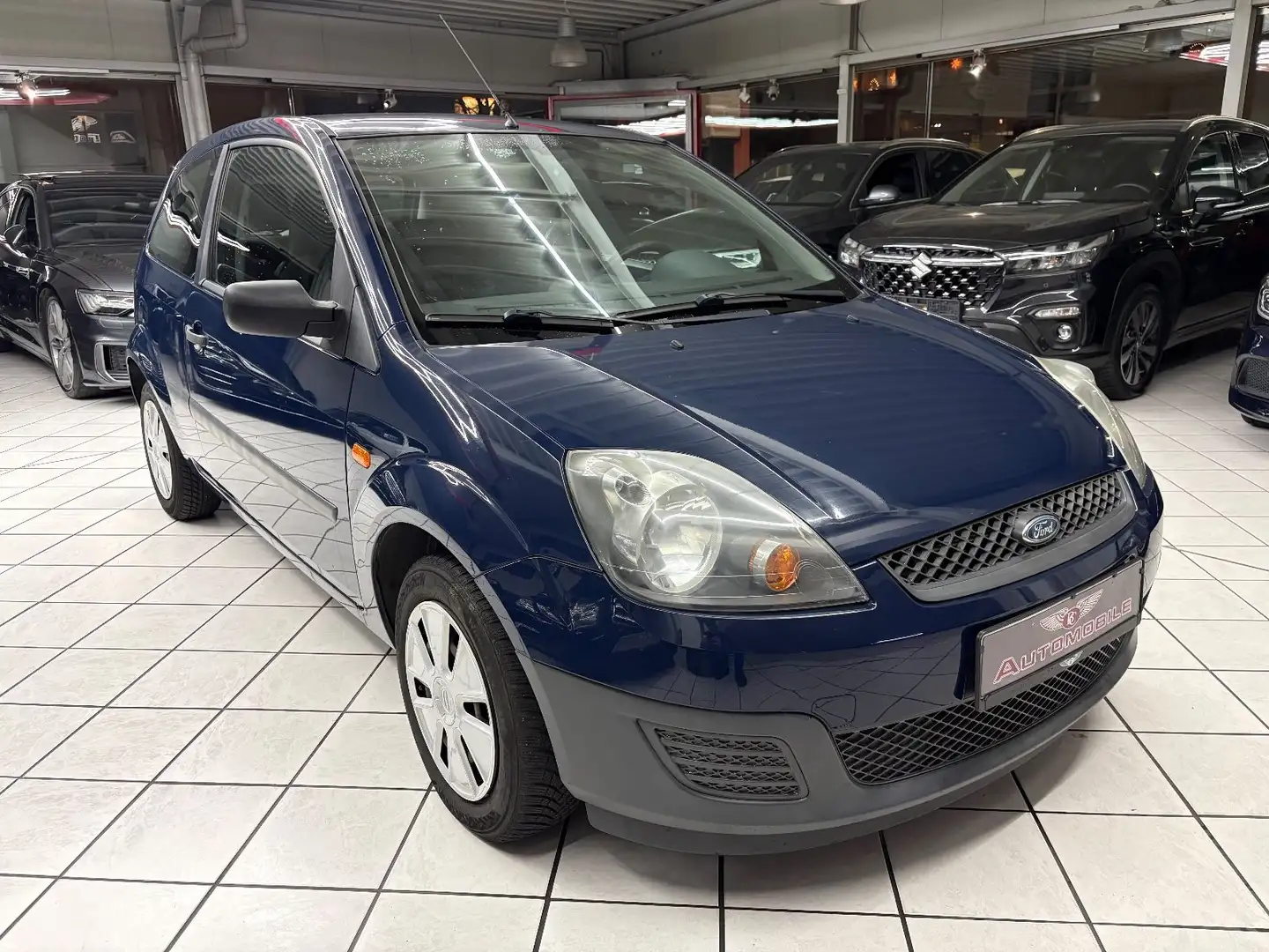 Ford Fiesta Basis 1.3 KLIMA Blau - 1