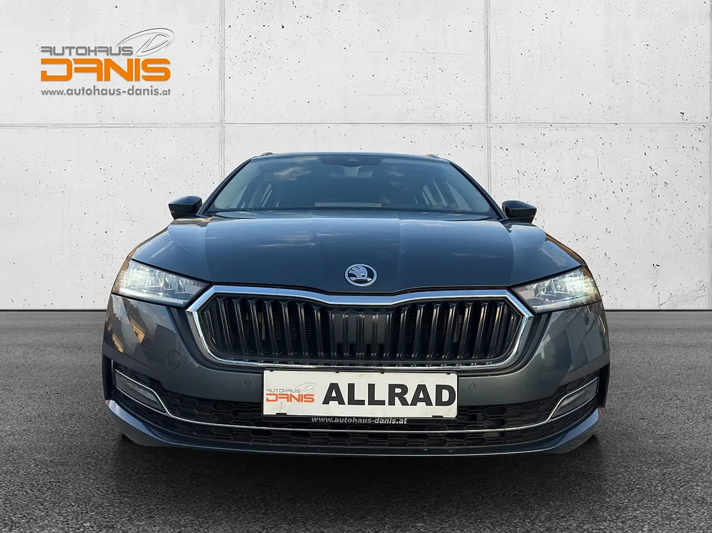 Skoda Octavia Combi 2,0 TDI 4x4 Style DSG LED/NAVI/KAMERA/ACC Grau - 2