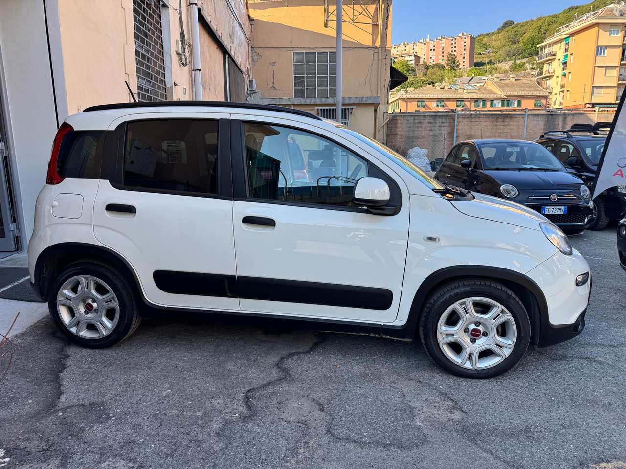 Fiat Panda Panda 1.0 firefly hybrid (Red) s