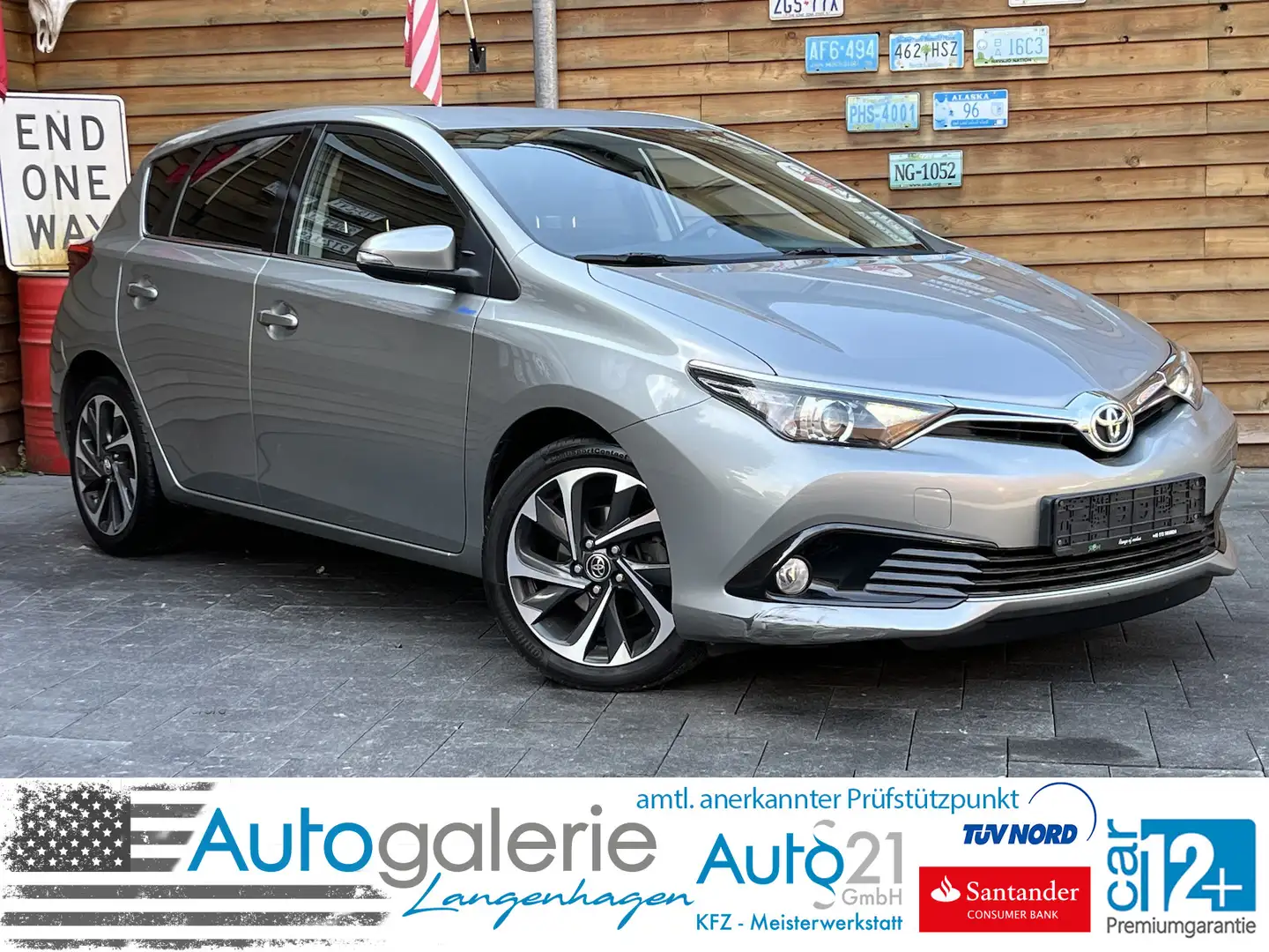 Toyota Auris Design Edition TÜV 8fach Alu Klima MFL Gris - 1