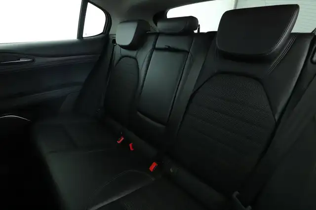 Alfa Romeo Stelvio view 6