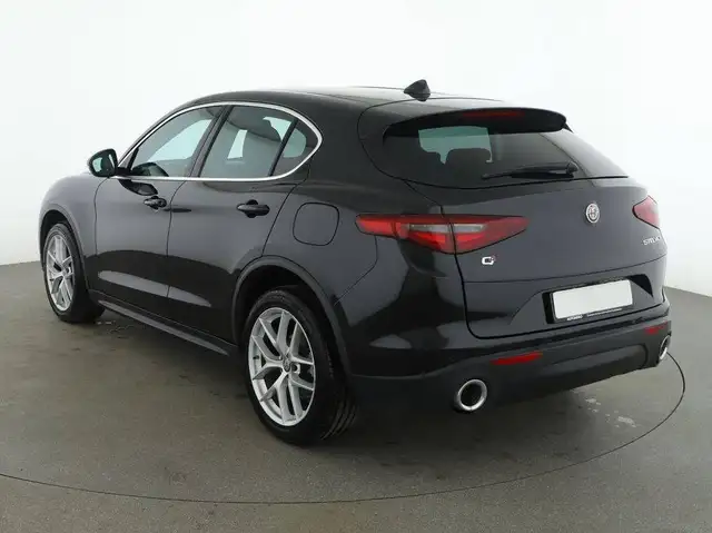 Alfa Romeo Stelvio view 2