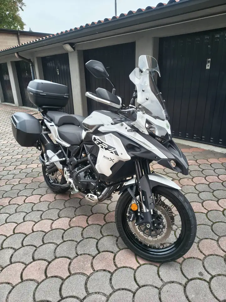 Benelli TRK 502