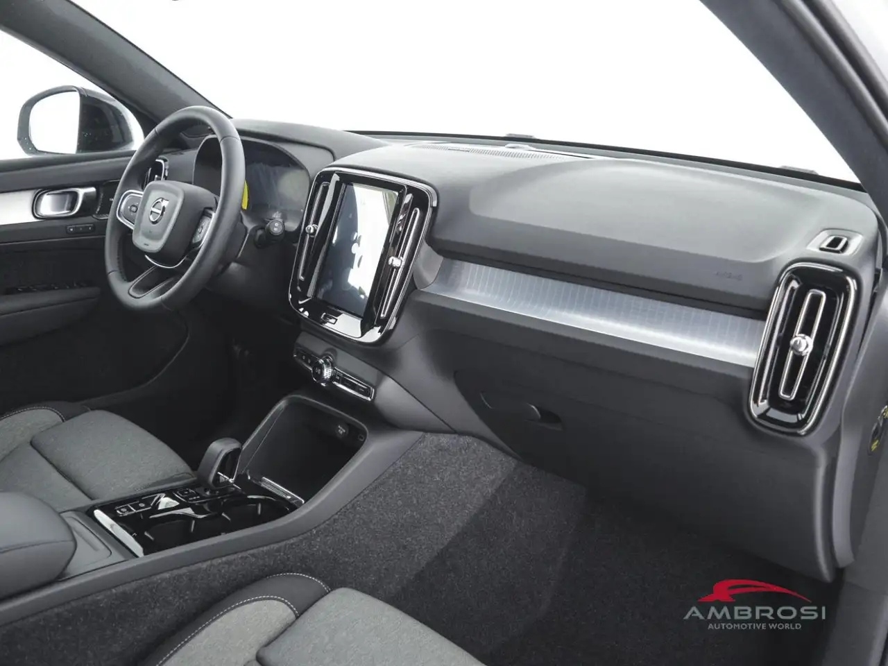 Volvo XC40 2026 — фото 12