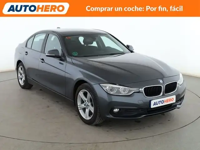 BMW 3 Series view 8