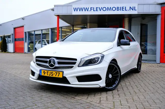Mercedes-Benz A 180 Ambition AMG Aut. Pano|Xenon|Leder-Alcantara|Navi|