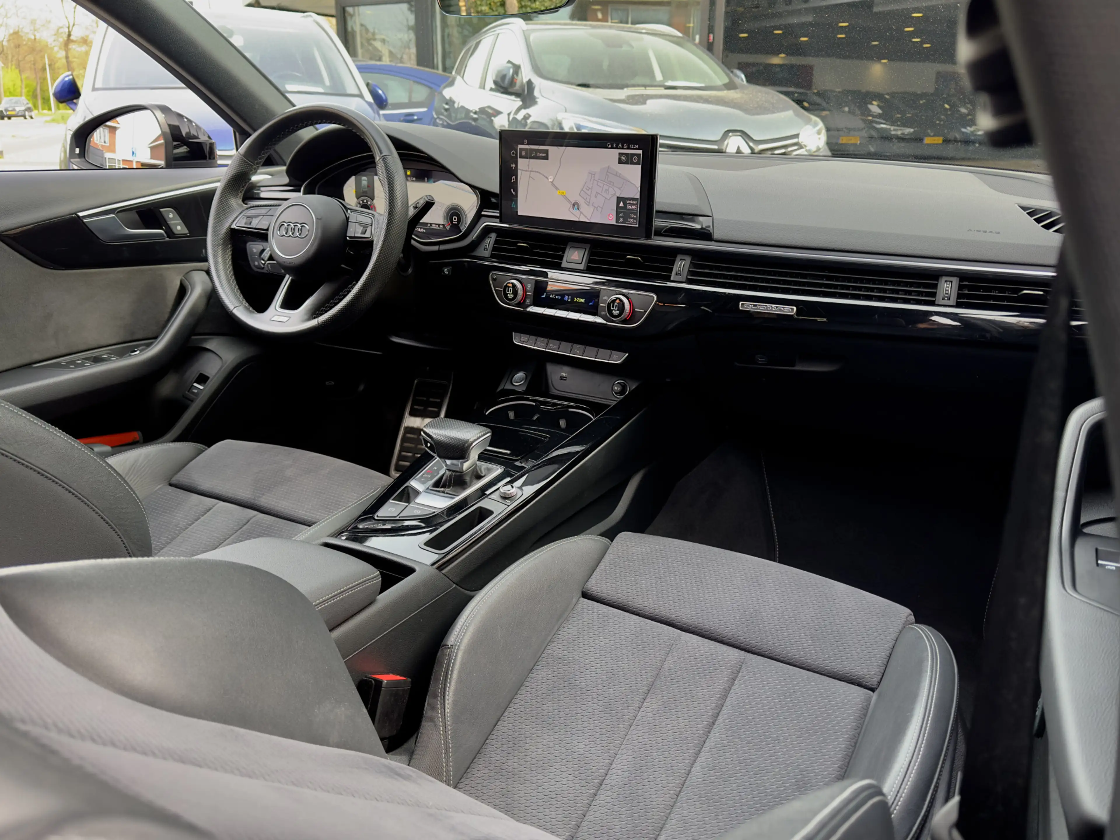 Audi A4 Avant QUATTRO S-LINE ACTIE! BETAAL NU 50% 14950 DE — photo 2