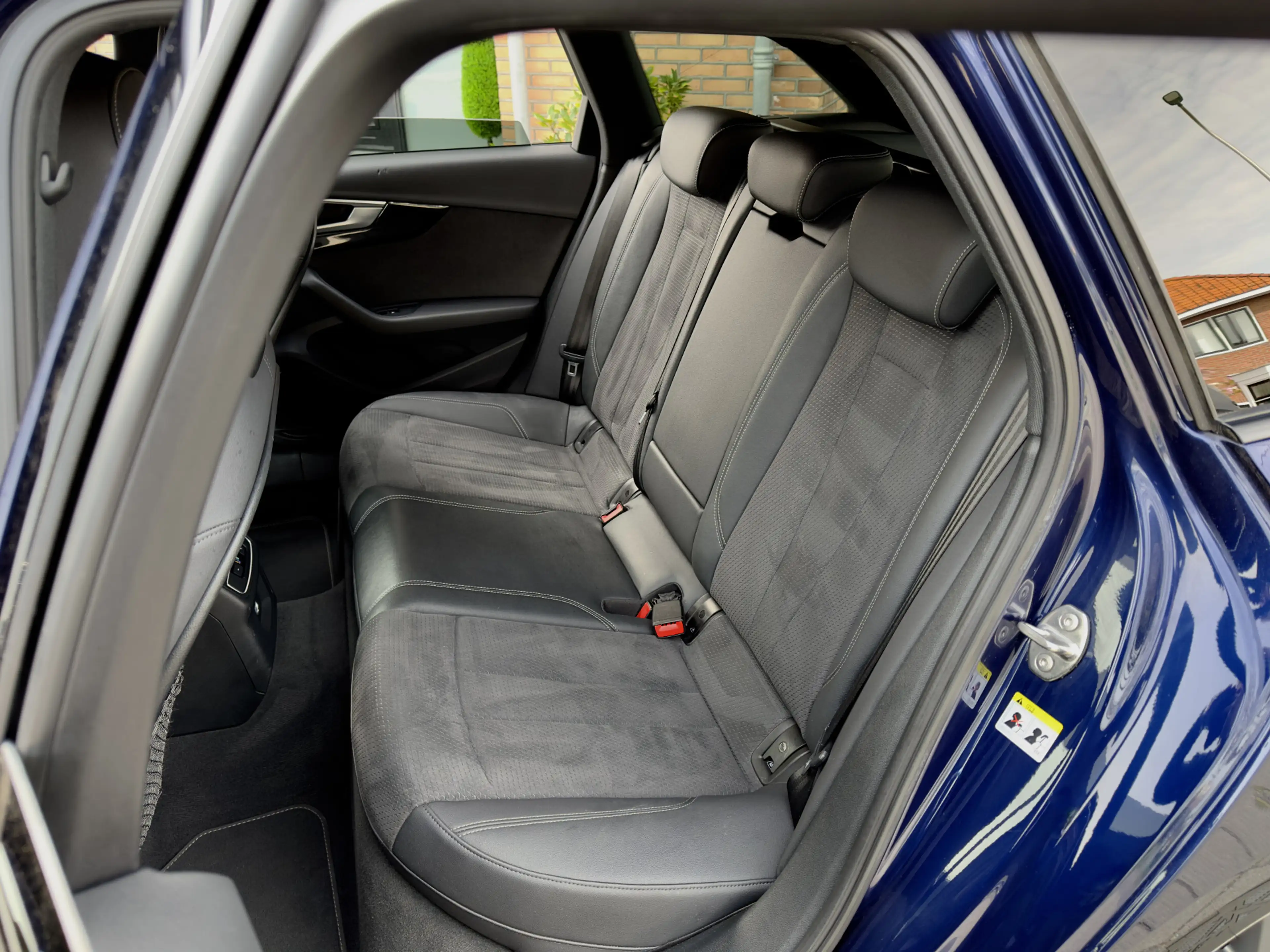 Audi A4 Avant QUATTRO S-LINE ACTIE! BETAAL NU 50% 14950 DE — photo 13