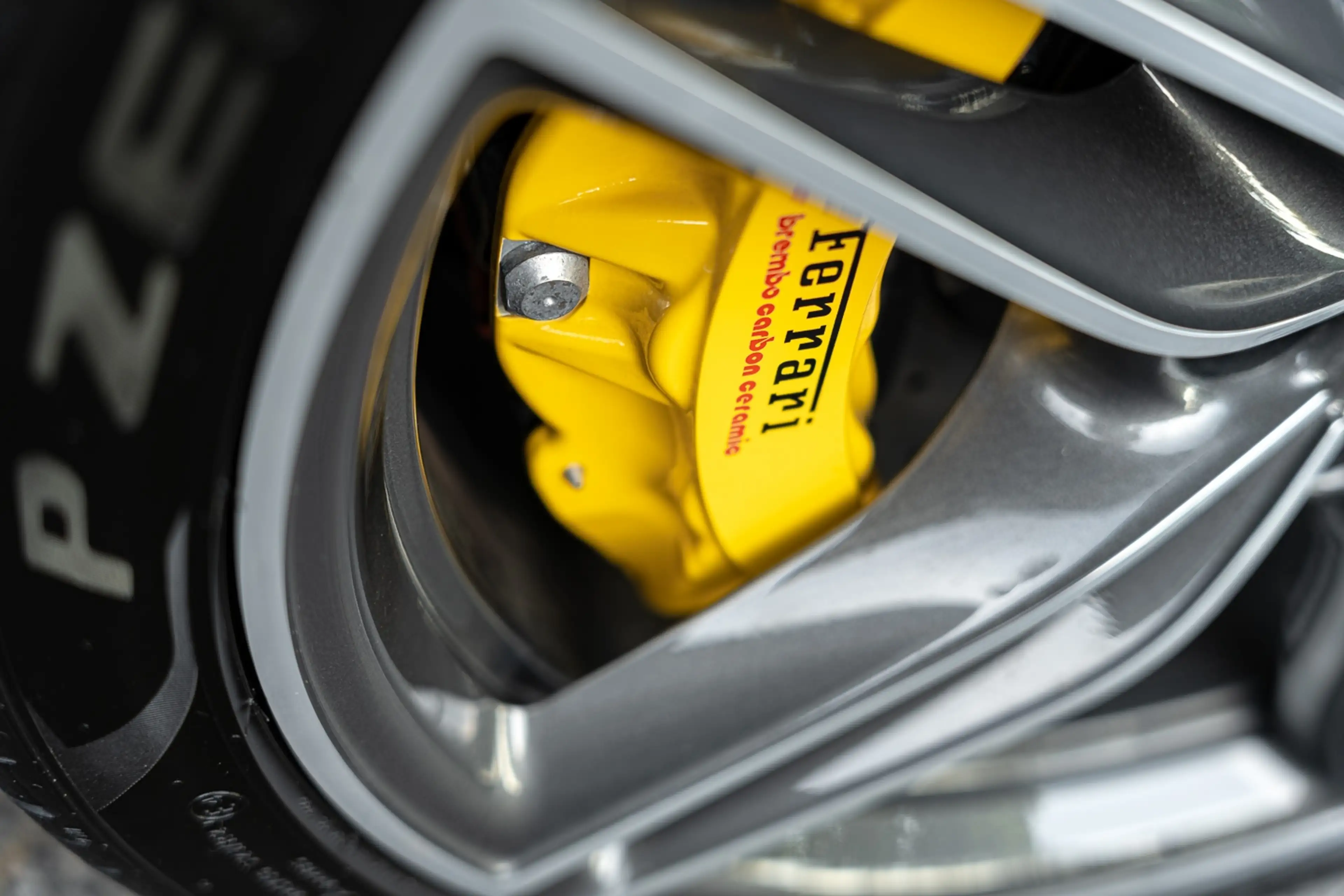 Ferrari Roma 3.9-V8 Carbon + LED Stuur | Stoelventilatie | Carb — photo 23
