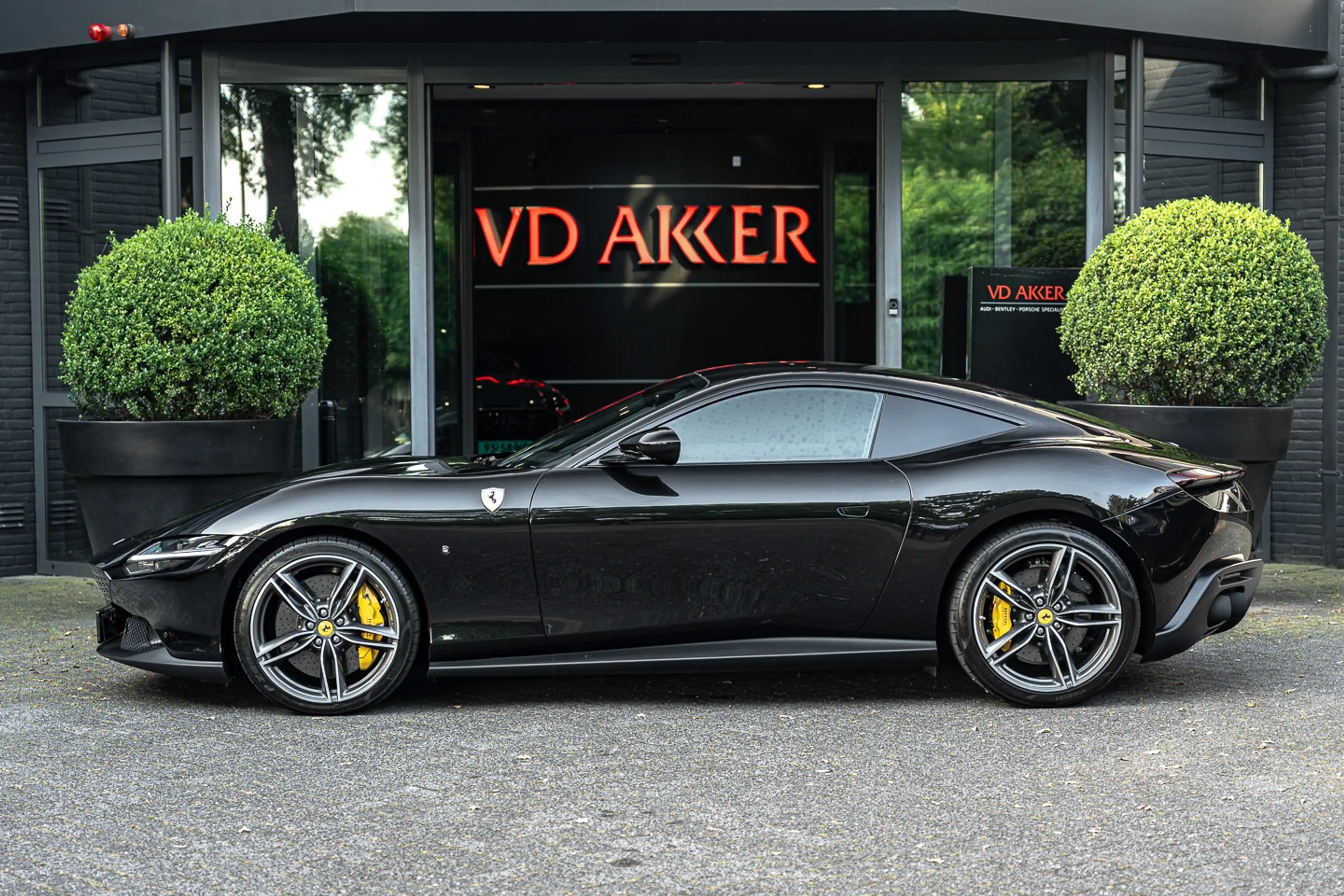 Ferrari Roma 3.9-V8 Carbon + LED Stuur | Stoelventilatie | Carb — photo 6