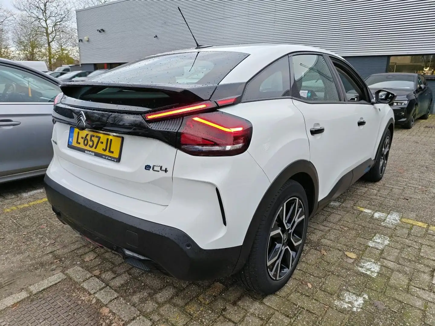 Citroen E-C4 Electric Feel 50 kWh 3 Fase | Navigatie | Keyless-Entry | A Wit - 2