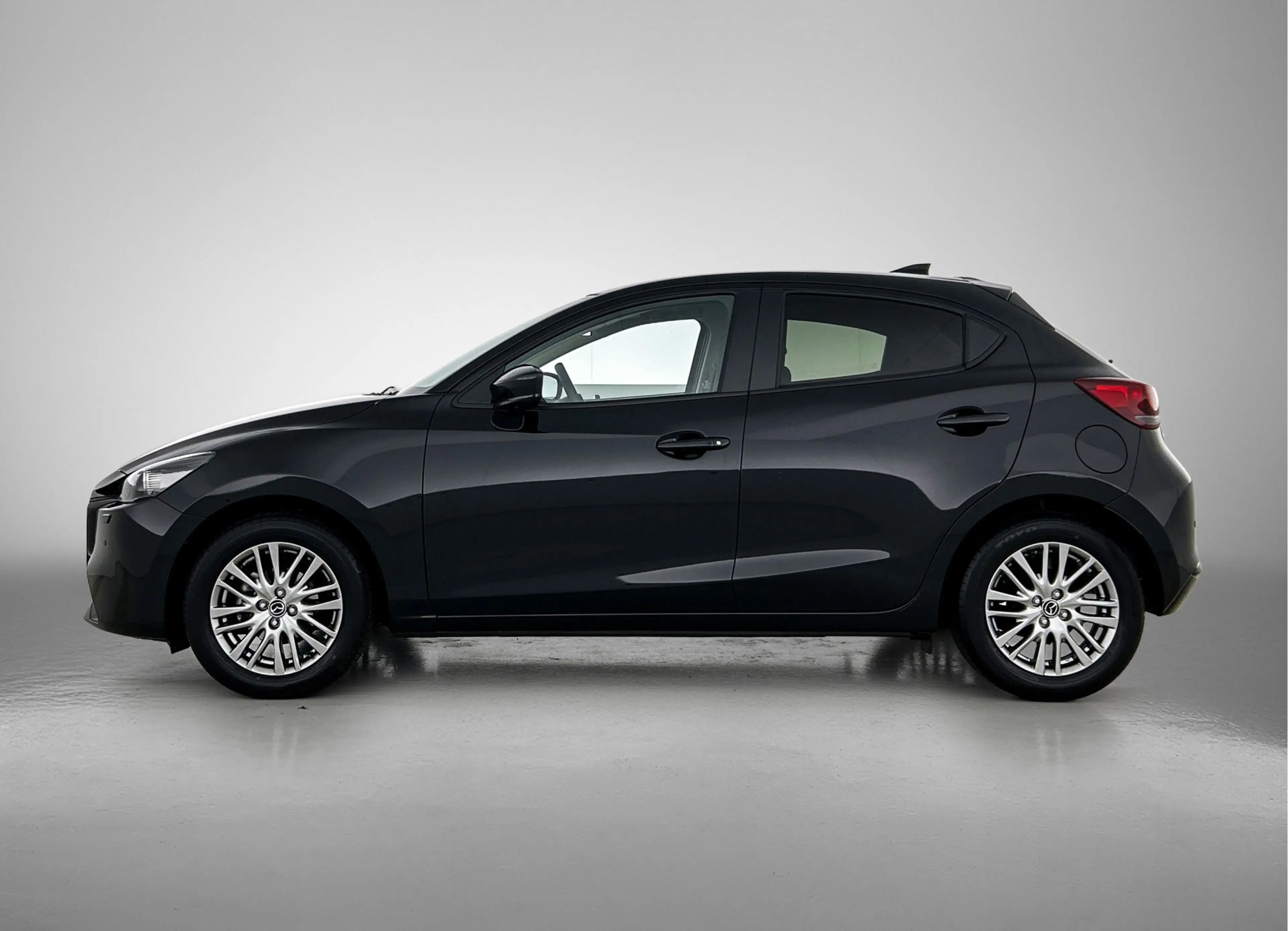 Mazda 2 1.5 e-SkyActiv-G 90 Exclusive-Line | 360 camera | — photo 3