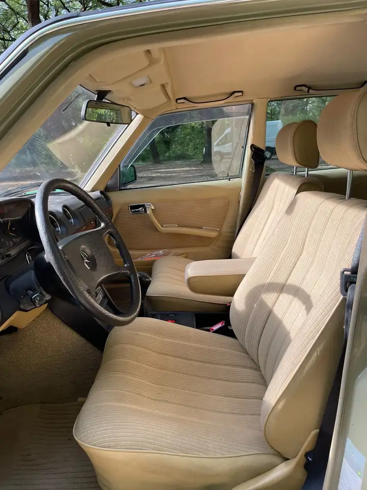 Mercedes-Benz 200, foto 7