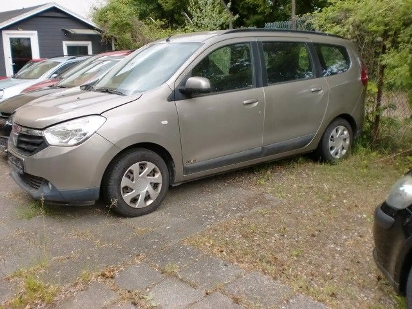 Dacia Lodgy Laureate 1,2 Klima,Navi,TÜV 07-2026 Gold - 1