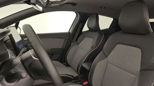 Renault Clio view 14