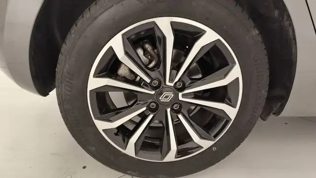Renault Clio view 4