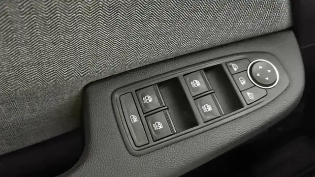 Renault Clio view 6